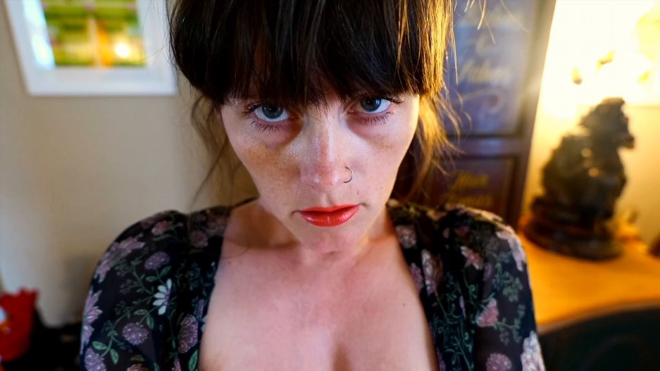 Sydney Harwin – Getting Back With Mommy